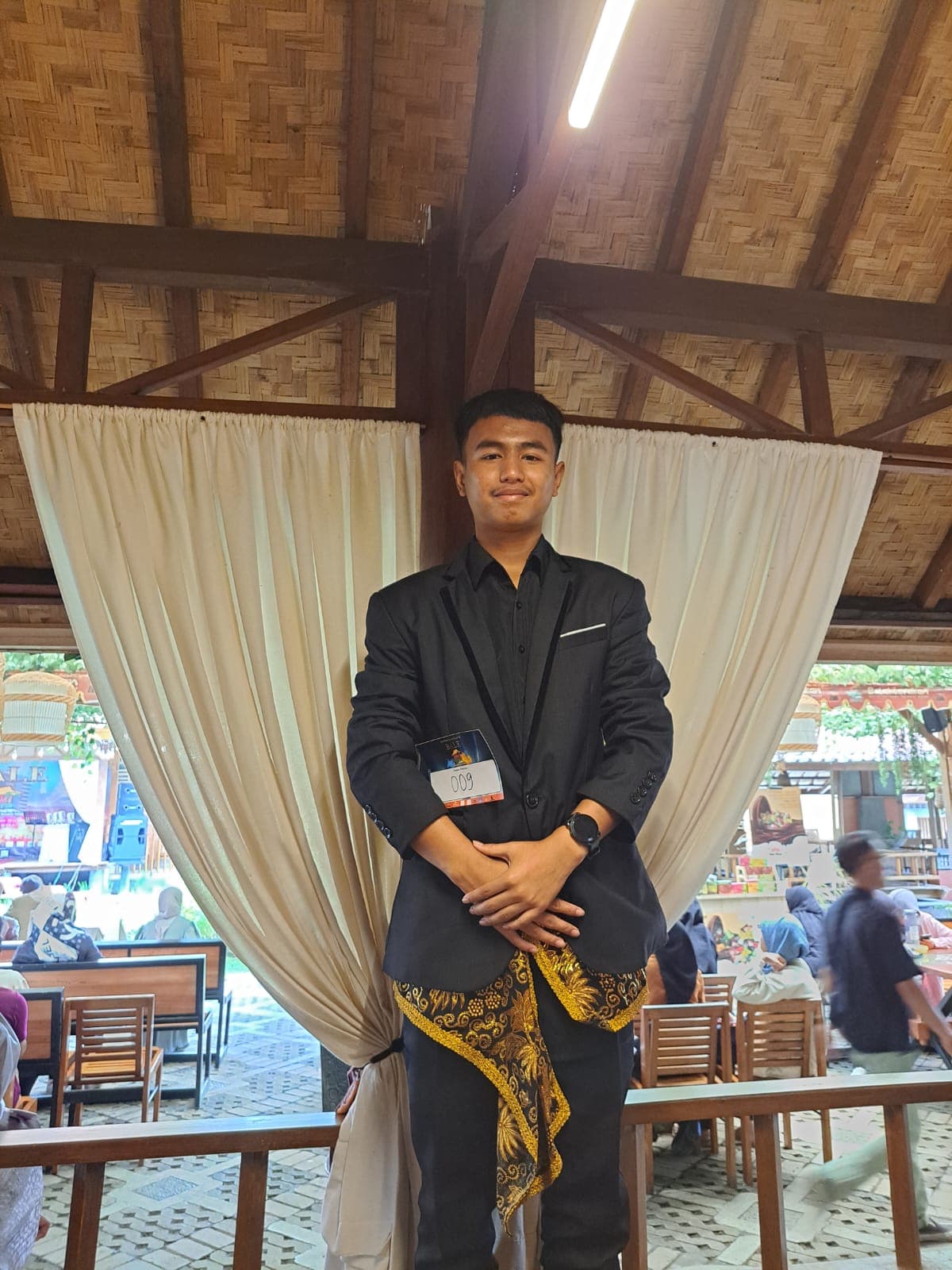 Sandi Saputra, Siswa SMKN 9 Garut Mengikuti Grand Final Lomba Menyanyi Pelajar