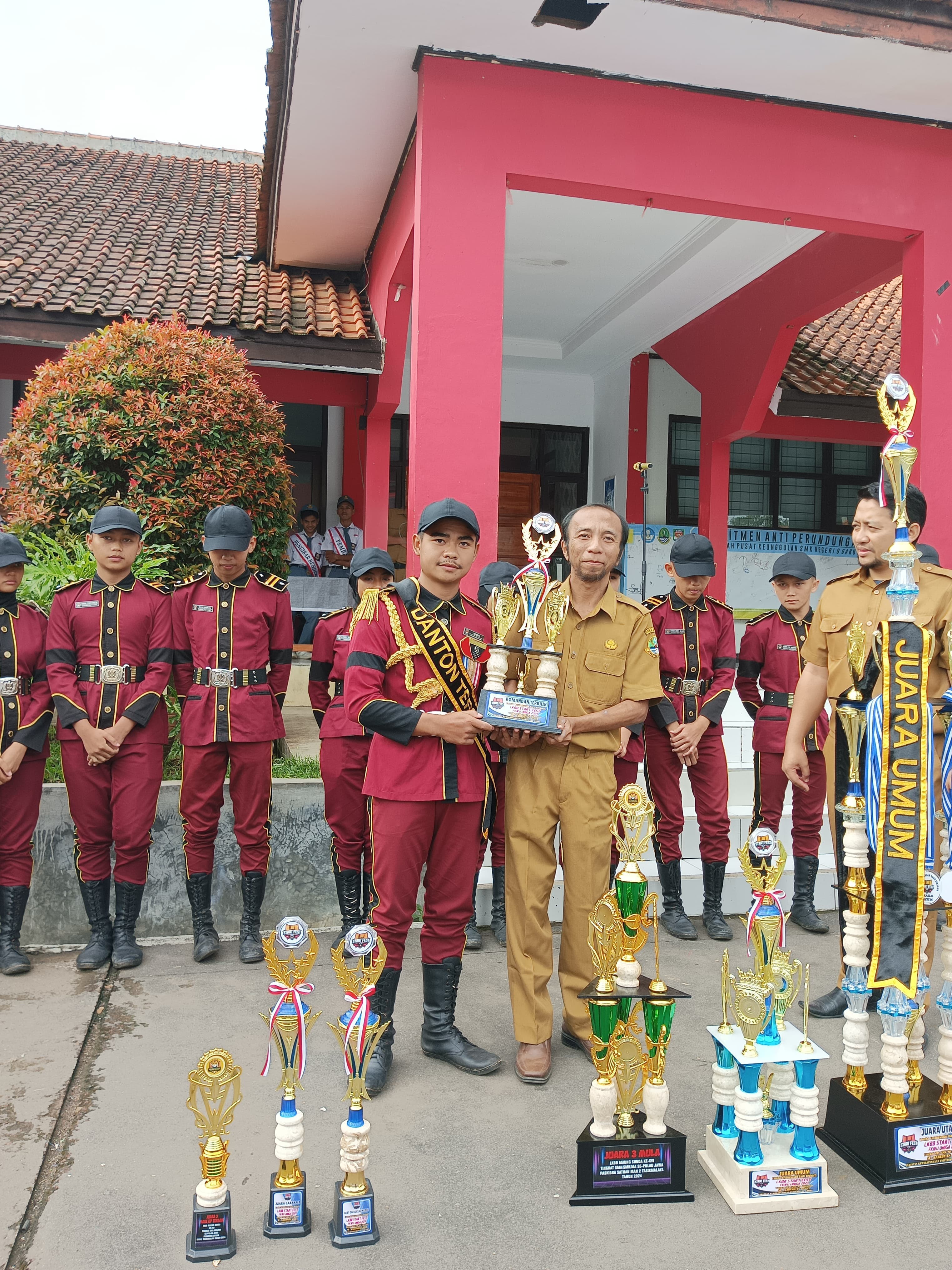 SMKN 9 Garut Raih Juara Umum LKBB STAR FEST FKWU 2024