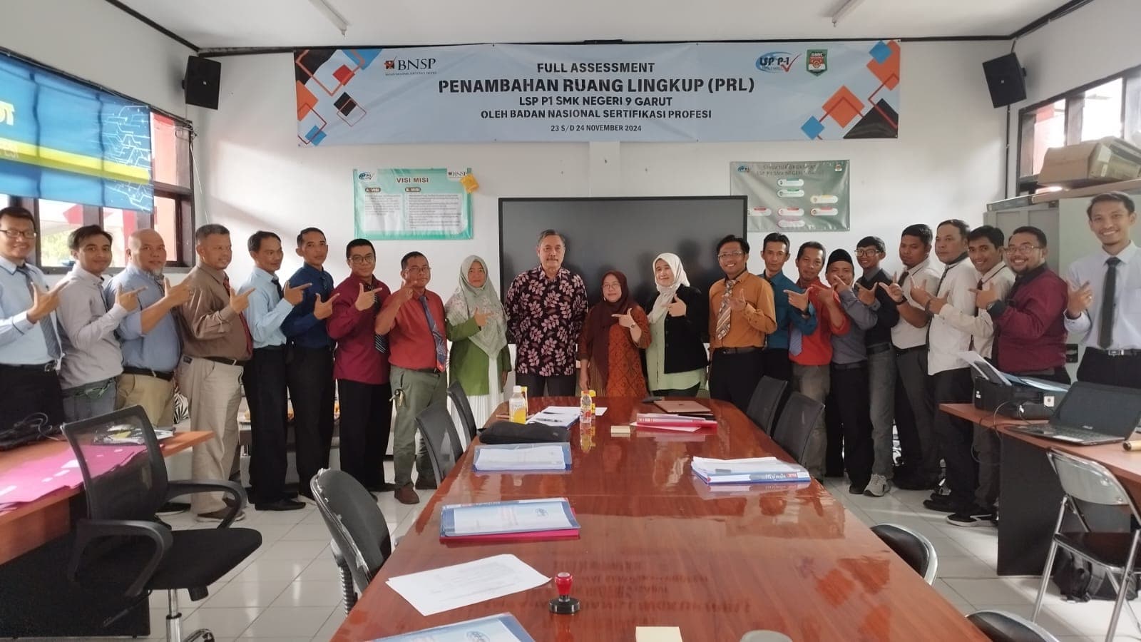 LSP-P1 SMKN 9 Garut Laksanakan Full Assessment PRL dari BNSP: Komitmen Menuju Mutu Pendidikan yang Lebih Baik