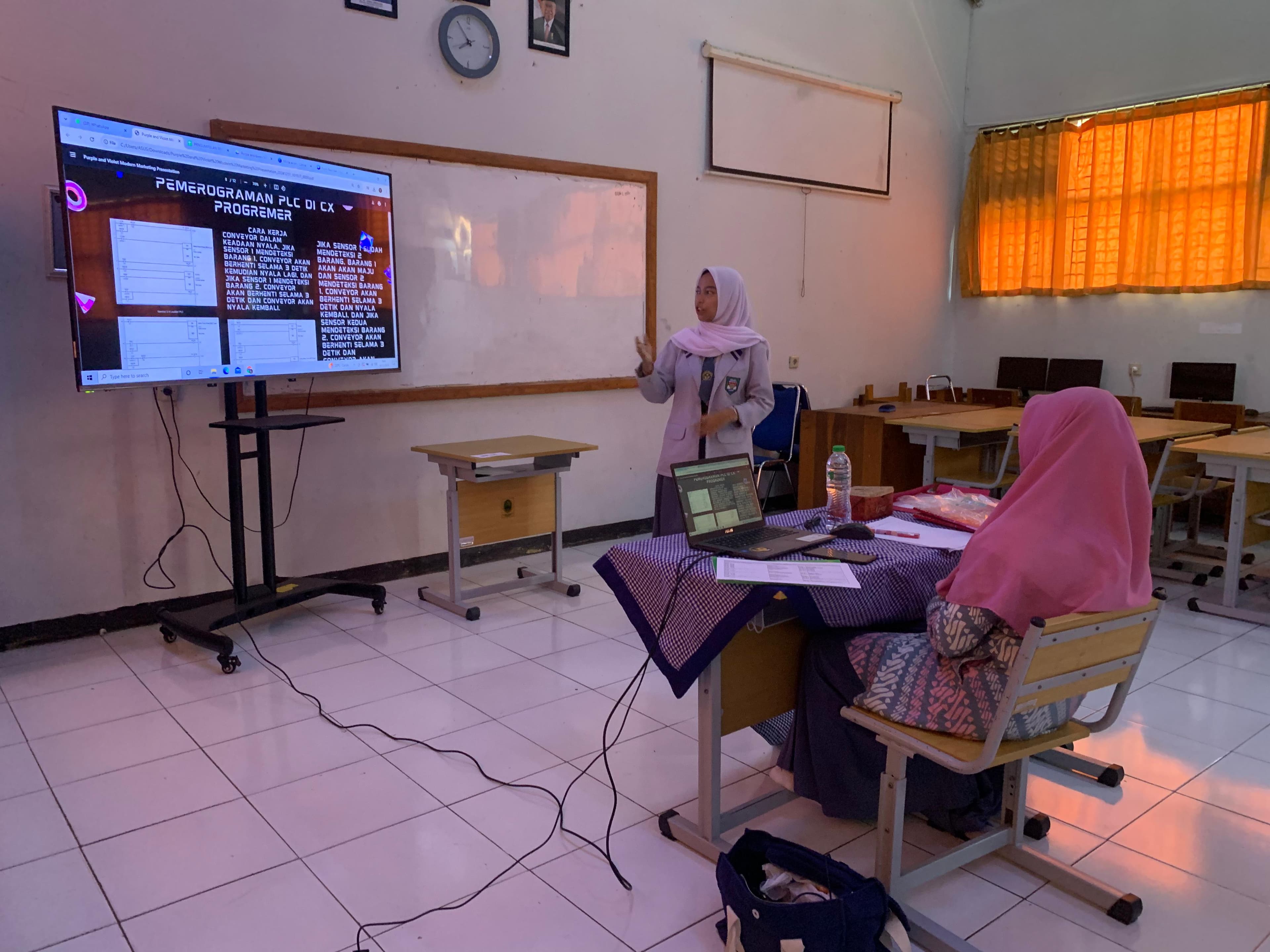 Sidang PKL 2024: Wujudkan Laporan Berkualitas dan Keterampilan Presentasi Siswa